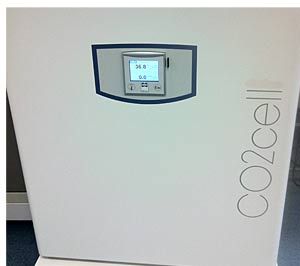 NEU! CO2-Brutschrank CO2CELL 190 Komfort, Volumen 190l, Farbdisplay mit Touchscreen,abdriftfreier IR-Sensor auerhalb der Kammer, vorbereitet fr Heiluftsterilisation bei 200C, Made in UK<br>Sensoren CO2 oder optionaler O2 mssen bei Heiluftsterilisation nicht entfernt werden<br>Laborbedarf, Begasungsbrutschrnke, CO2-Brutschrank