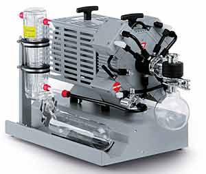 VARIO Chemie-Pumpstand MD 4C EX VARIO +AK+EK,mit Abscheider AK und Emissionskondensator EK,  max. Saugvermgen bei 50/60 Hz 3.7 m3/h ,Endvakuum (abs.) 3 / 2.3  mbar/torr <br>VARIO chemistry vacuum system MD 4C EX VARIO +AK+EK, with separator AK and emission condenser EK, max. pumping speed at 50/60 Hz 3.7 m3/h , Ultimate vacuum (abs.) 3 / 2.3 mbar/torr<br>Laborbedarf, Pumpen, Membranpumpen