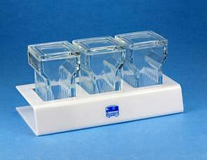 Frbeblock Plexiglas mit 3 Objekttrgerksten nach Hellendahl,BAA26450005</p>Staining stands of Plexiglas, with 3 Hellendahl jars</p>Laborbedarf,Mikroskopie,Frbeblcke