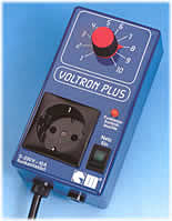 Wechselstromsteller voltron plus  (2000W) zur Steuerung der Spannung, bzw. der Leistung von Wechselstromgerten mit zweipoligem EIN/AUS-Schalter